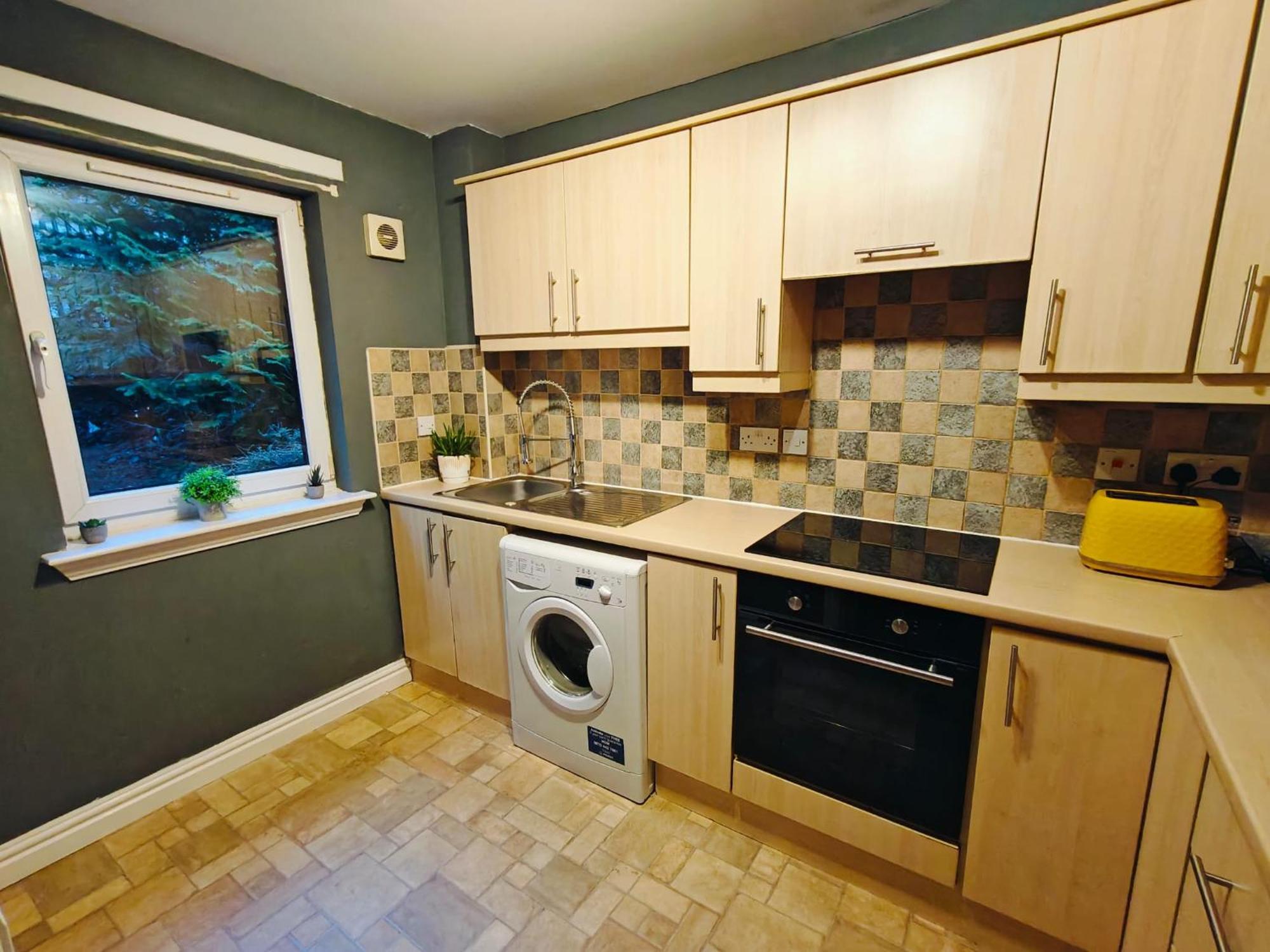 La Casita, Quarry - 2 Bedroom Entire Apartment With Free Parking กลาสโกว์ ภายนอก รูปภาพ